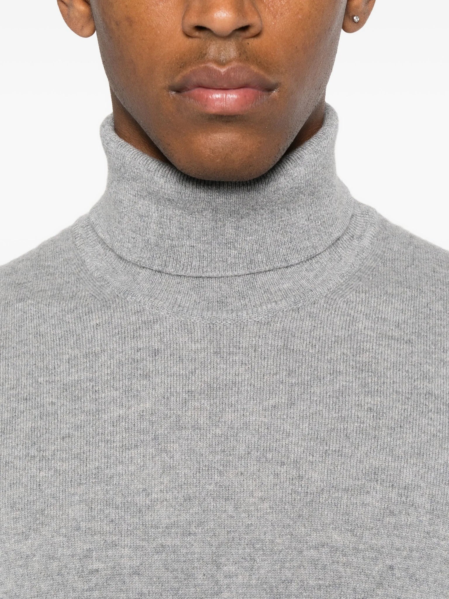 Jersey con cuello alto